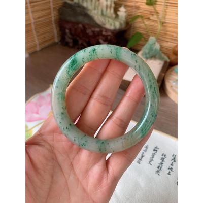 可言美玉石南阳翡翠天然独山玉润透飘绿花精品手镯子